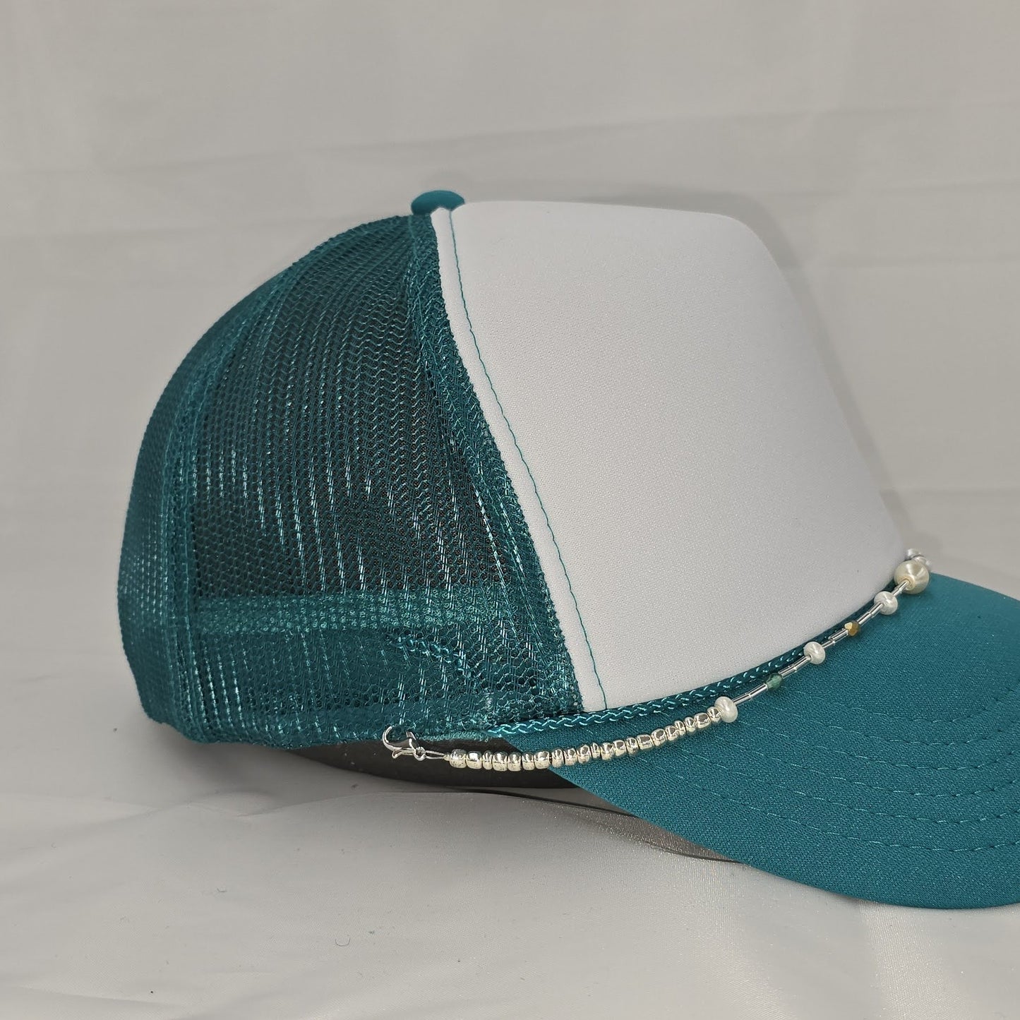 HAT CHAIN OCEAN BREEZE Tea-Shirt Shoppe