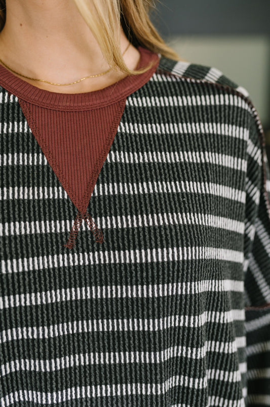 Exceptionally Cozy Contrast Relaxed Pullover in ribbed knit – alternate view 2