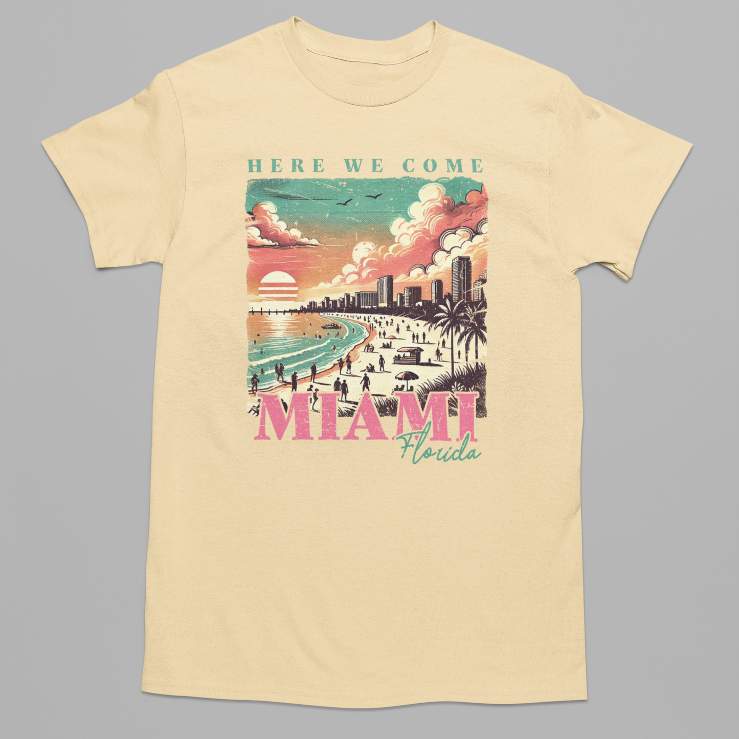 Here We Come Graphic Tee T-shirt Tea Shirt Shoppe S Vegas Gold