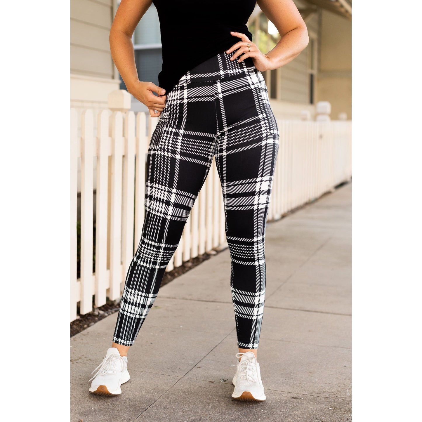 Black & White Plaid Leggings Women > Pants > Leggings Julia Rose