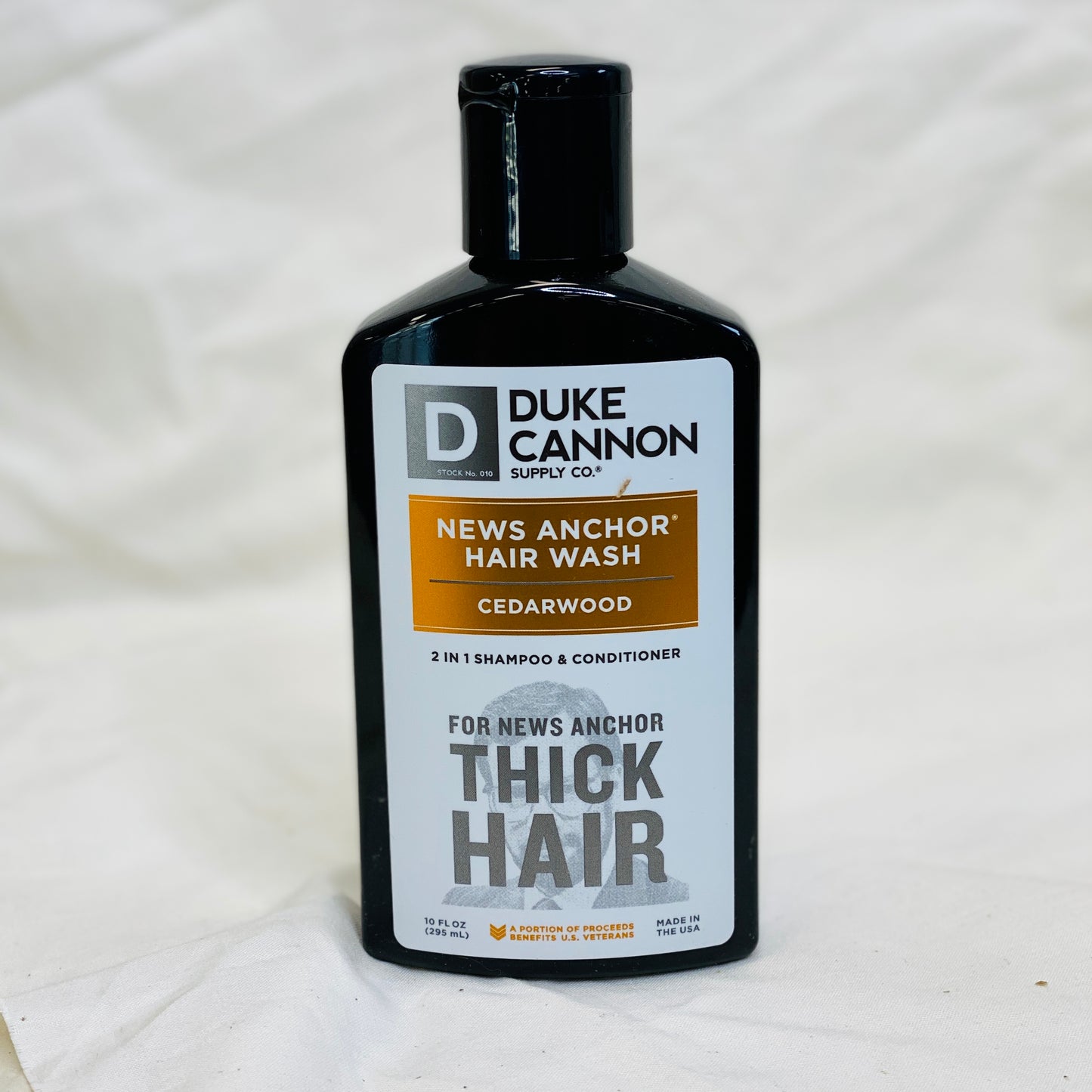 News Anchor 2-in-1 Hair Wash - Cedarwood shampoo & conditioner Duke Cannon