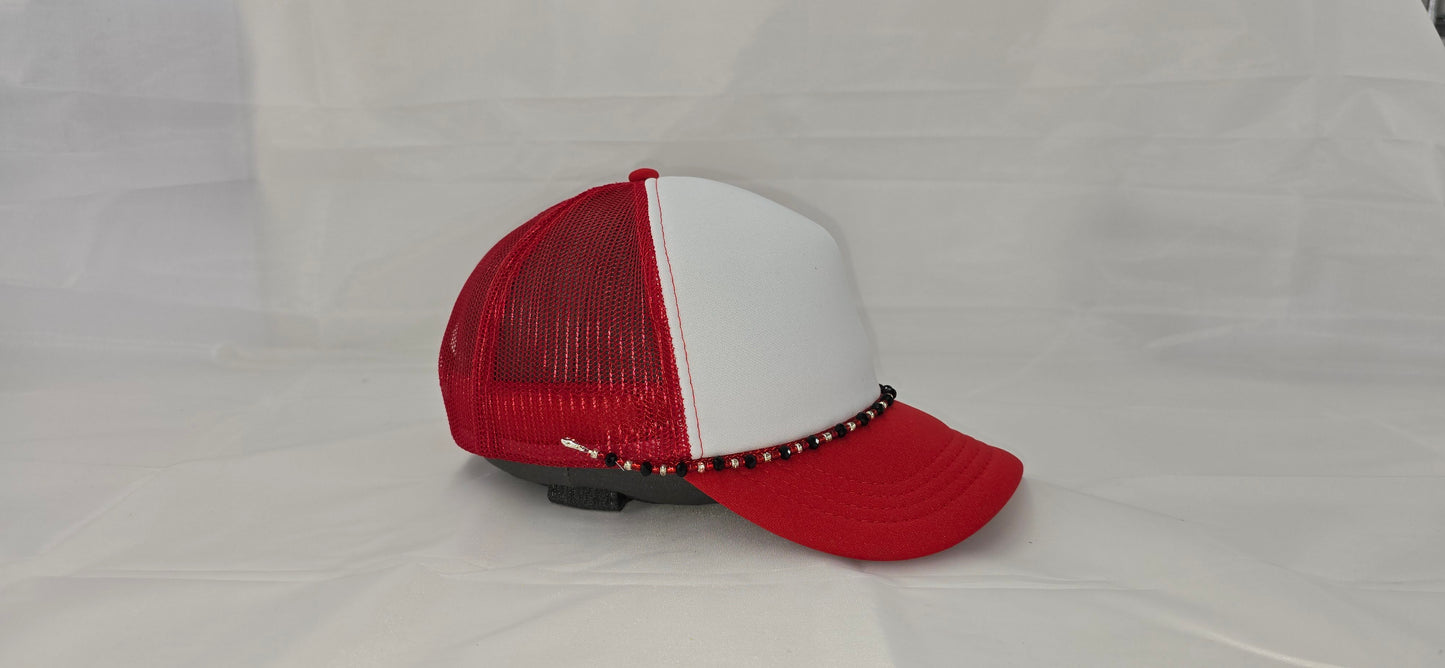 HAT CHAIN RED BLACK Tea-Shirt Shoppe