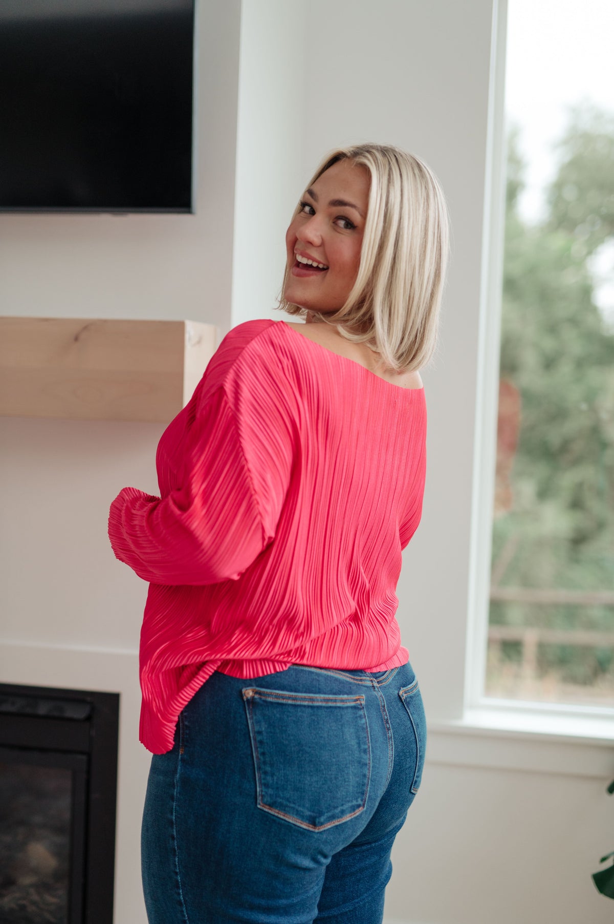 Going Out Plisse Top in satin – alternate view 8