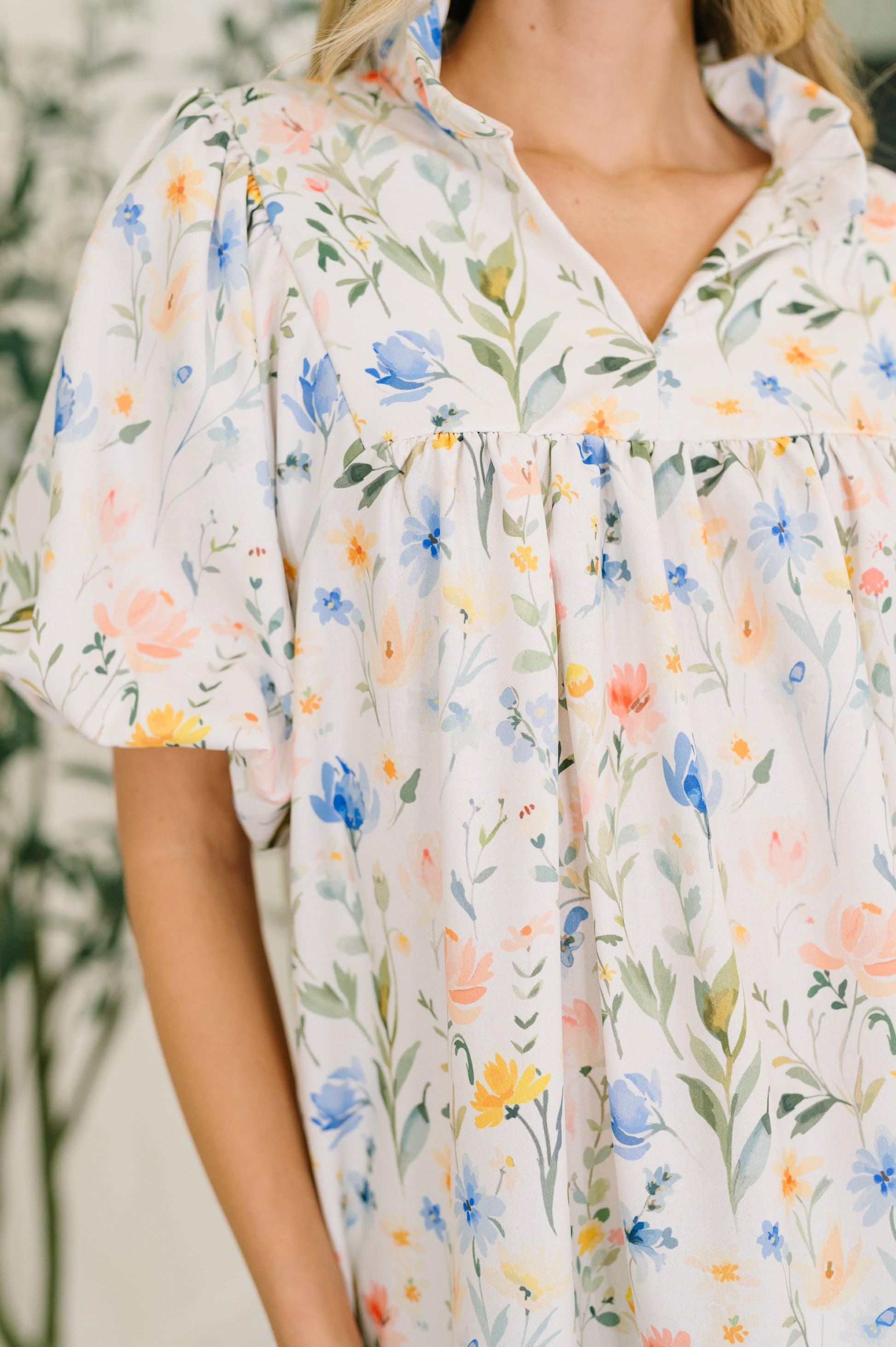 In All This Time notch neck floral blouse in crisp poplin fabric – alternate view 2