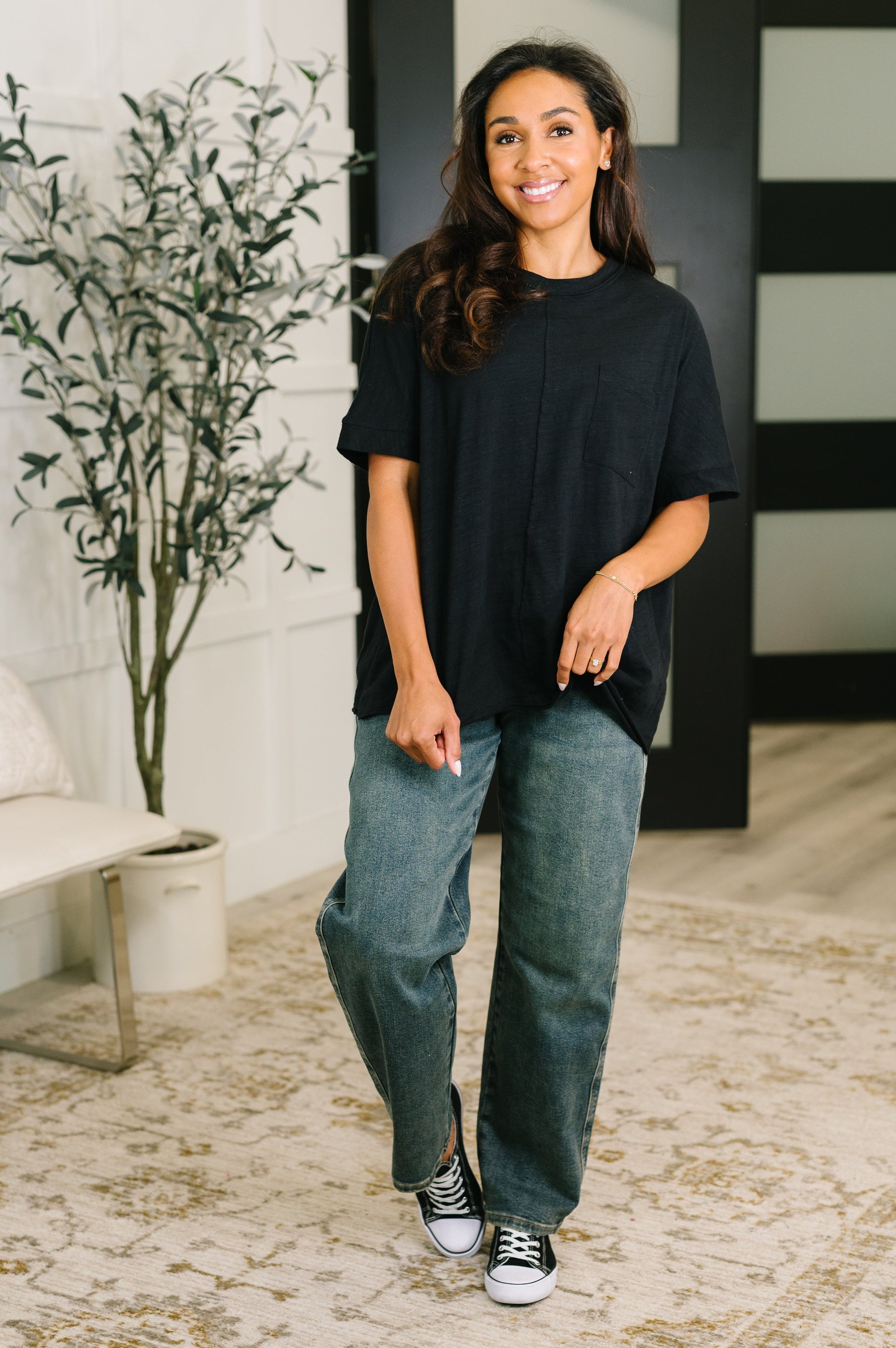 The Layback Relaxed Basic Tee in Black – alternate view 3