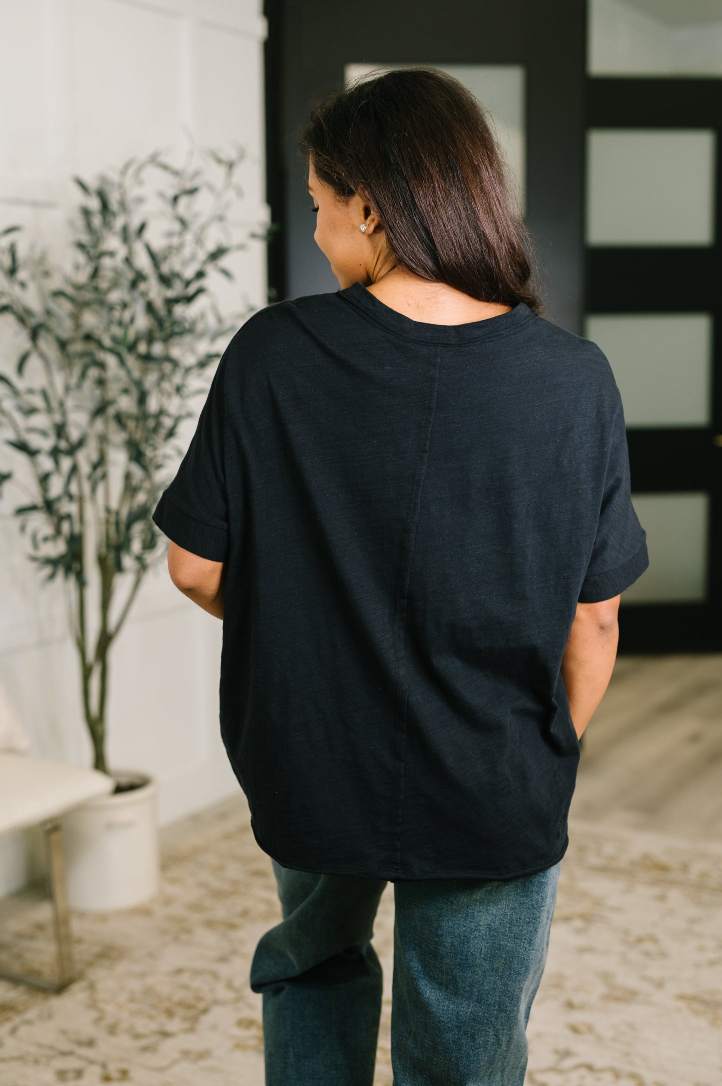 The Layback Relaxed Basic Tee in Black – alternate view 5