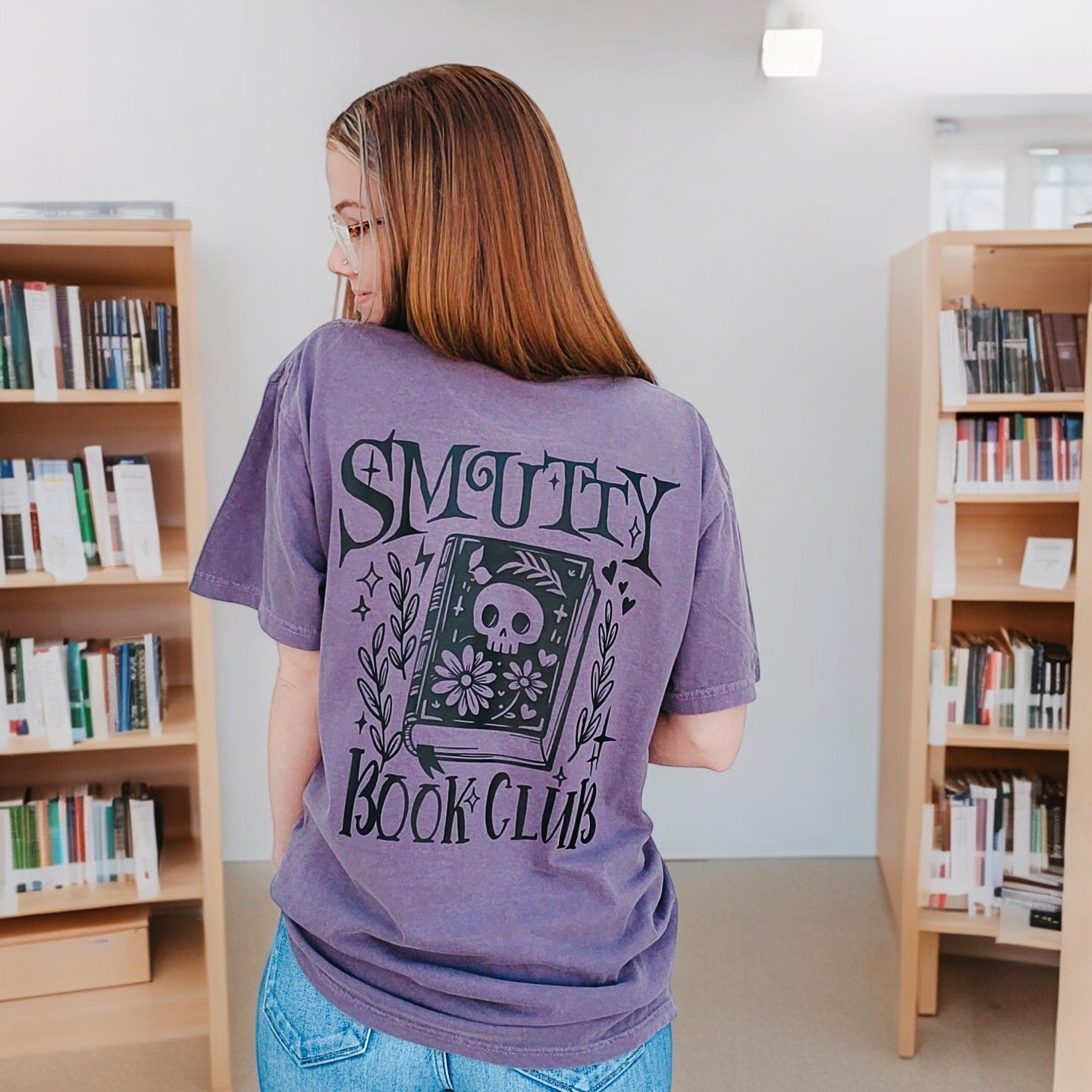 Smutty Book Club Graphic Tee T-shirt Tea Shirt Shoppe S Wine