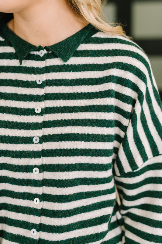 Won't Be Long Collared Sweater Button Down in in Hunter Green, knit – alternate view 2