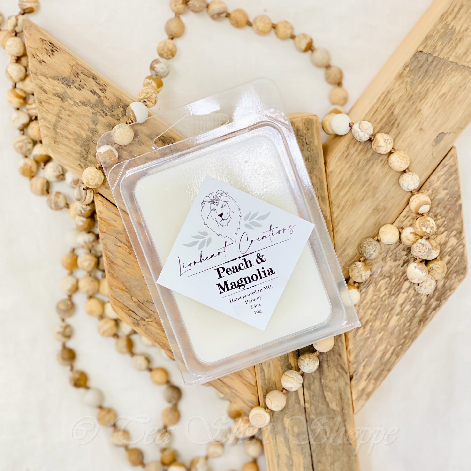 Welcome to the paradise of Peach & Magnolia Scented Wax Melt! Our wax melt will fill your home with a sensational treat - the perfect combination of fresh citrus and magnolia.