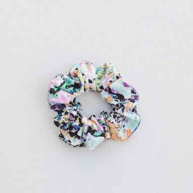 Hold Your hair up in style with this scrunchie