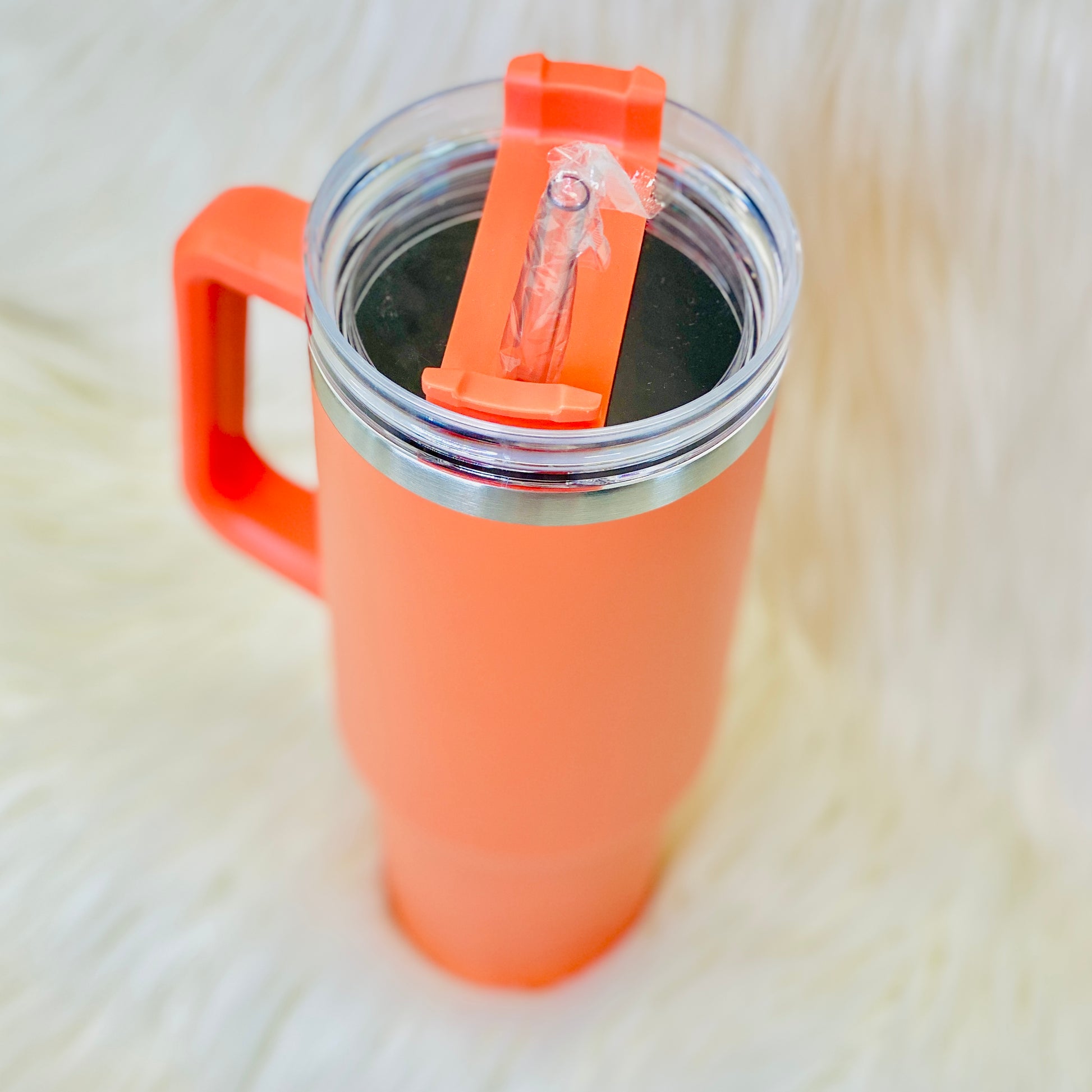 Stay hydrated in style with this 40oz. tumbler! This stainless steel tumbler is perfect for busy adults who are on the go and want to stay refreshed throughout the day. 