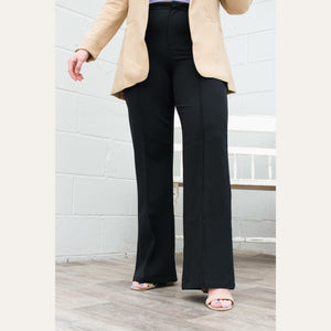 These wide leg pants are a must-have for your new season wardrobe. Featuring stretched woven material with pocket detail, a seam front and a wide leg fit.  Woven, 95% Polyester 5% Spandex