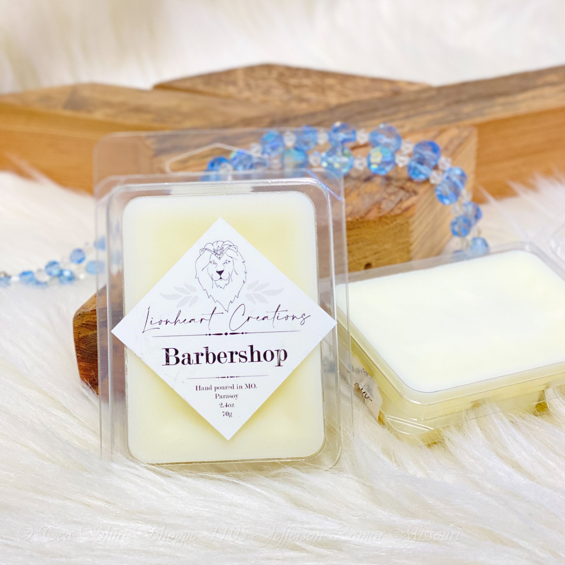 Barbershop Scented Wax Melt Our Barbershop Wax Melt is like taking a trip back in time! You’ll love the old-fashioned feel of this classic fragrance, featuring the cool mint of traditional shaving cream blended with the rich smell of leather from barber aprons. 