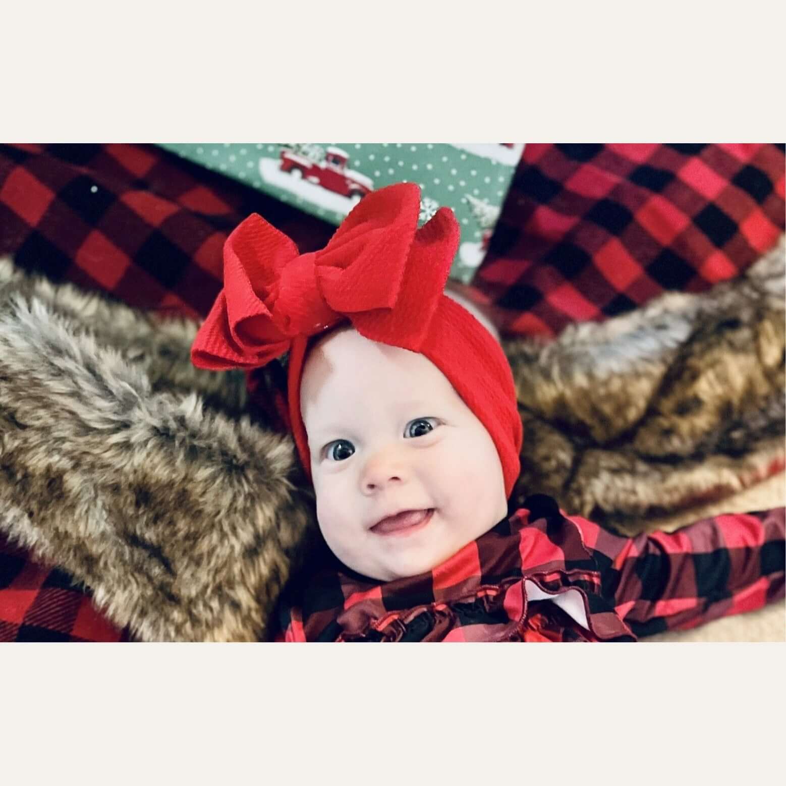 Double Layer Waffle Bow Headwrap is the perfect addition to any outfit! Baby to Toddler Stretchy and soft fabric. Two-layer.