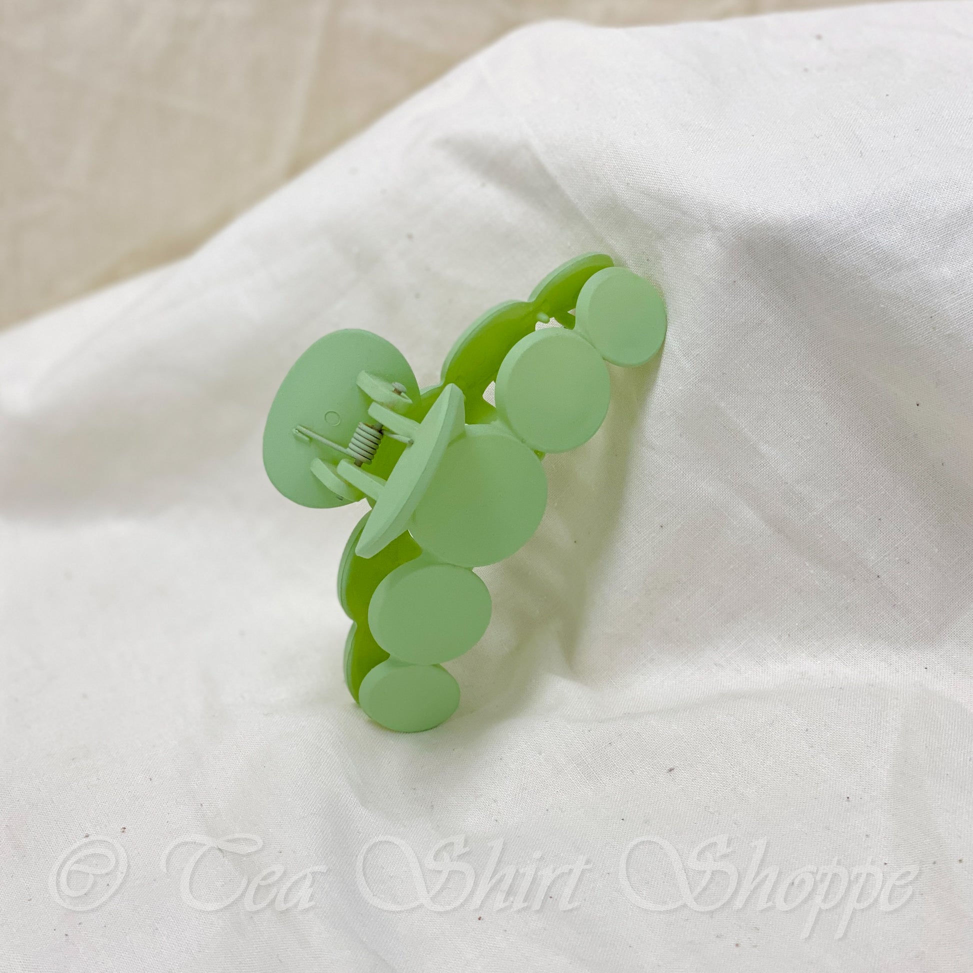 light sage green claw clip